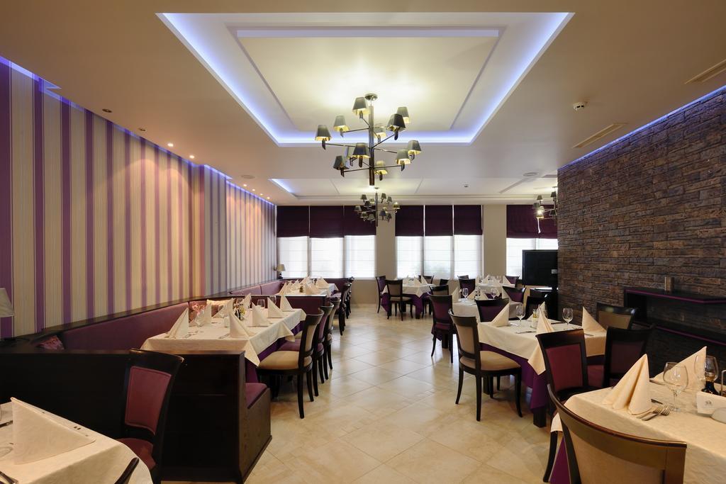 Hotel Sana 3*